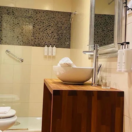 Alda Muralla De Apartamento Toledo